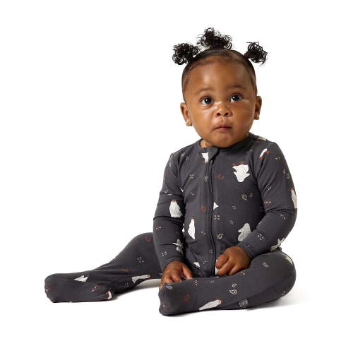 Modern Moments by Gerber Neutral Two-Way Zip Halloween Viscose Sleep ´N Play Footed Pajama , Sizes Newborn - 6/9 Months