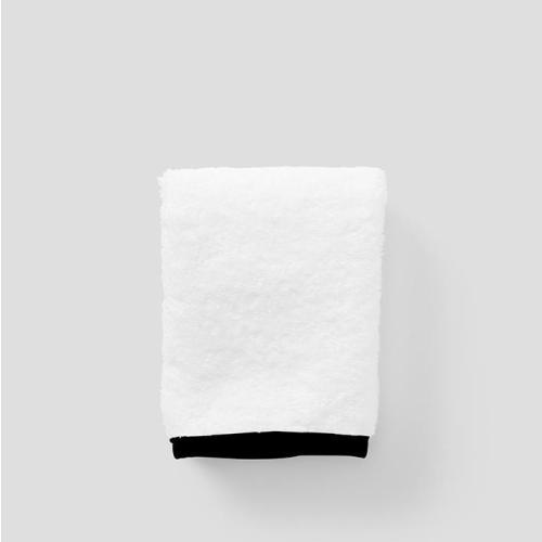 Monogrammed Plush Luxury Washcloths | Weezie