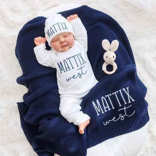 Baby outfit set with cotton knit blanket, personalized newborn gift, baby shower, homecoming set, baby bodysuit with matching hat