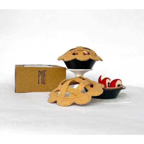 Felt Apple Pie Play Food Set: Toy Kitchen Pretend Play