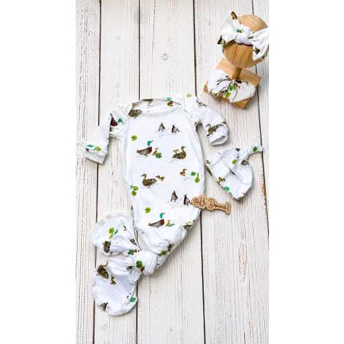 Mallard Duck Newborn Knotted Gown Set, Baby Boy Coming Home Outfit, Neutral Baby Shower Gift, Rustic Nursery Baby Outfit