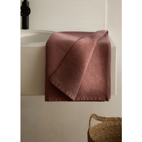 Reversible cotton washbasin towel - Home | MANGO USA
