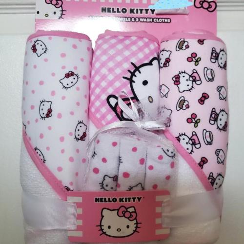 Hello Kitty Towels & Washcloths Set Brand New with...