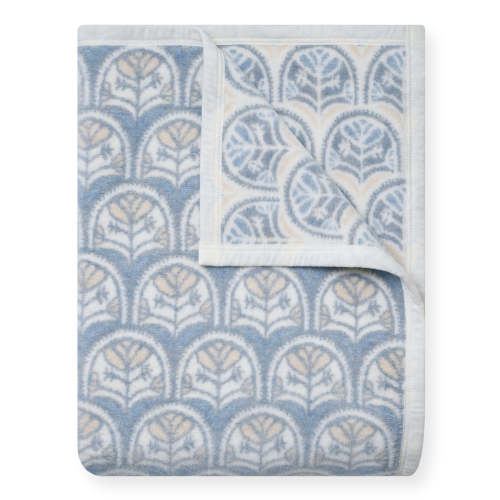 Cottage Scallop Blanket