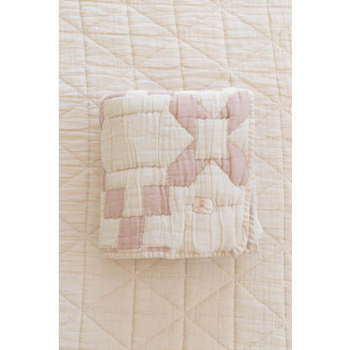 cottage quilt - petal