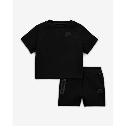 Nike Baby Tech Fleece T-Shirt and Shorts Set. Nike.com