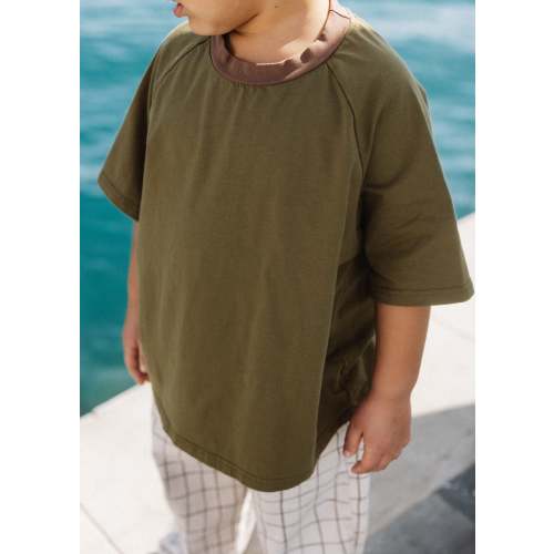 Contrast Collar Baggy Tee- Olive & Brown – Fostered Collection