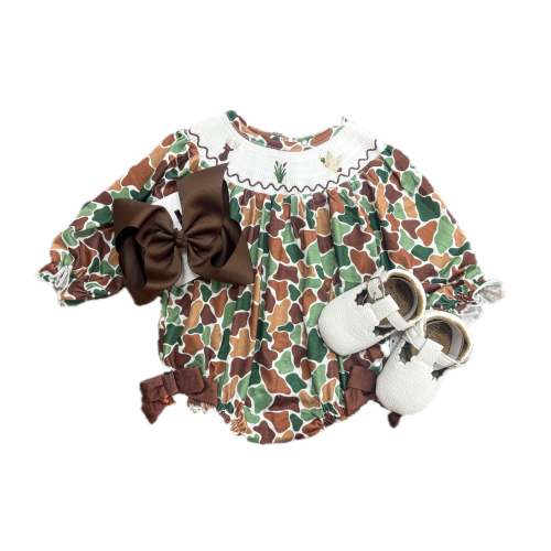 Girly Hunting Camo Smock Bubble