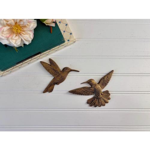 Vintage Style Gold Hummingbird Plastic Wall Decor Set of Flying Birds Wall Hangings Hummingbird MCM Decor Gold Set of Birds for Gallery Wall