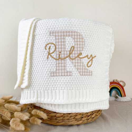 Baby blanket gift, monogrammed newborn baby gift, newborn gift, custom baby blanket, custom baby name