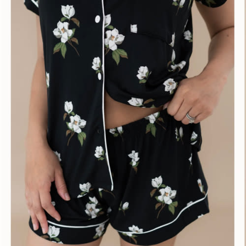 Bamboo Women’s Short Sleeve Pajama Set in Big Midnight Magnolia – Kyte Living