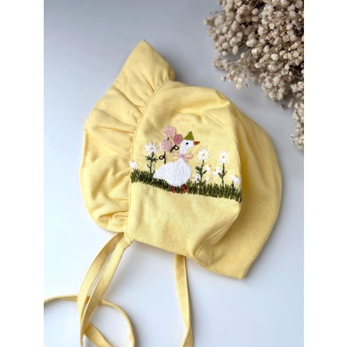 Custom Birthday Goose in Daisy Garden Baby Sun Bonnet, Baby Linen Bonnet, Hand Embroidered Linen Bonnet, Baby Brim Bonnet,Custom Baby Bonnet