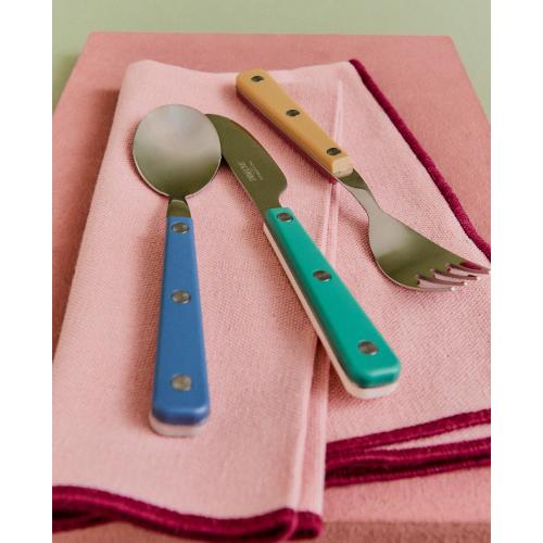 KIDS' COLORED FLATWARE SET
