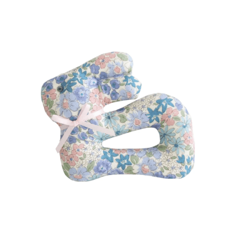 alimrose liberty blue bunny rattle – minnow