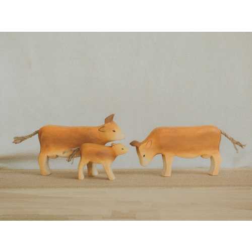 Wooden Brown Cow Family Set, Farm Animal Toy, Waldorf Wooden Animals, Montessori Toy, Cow Figurine, Nursery Decor, Gift for Baby