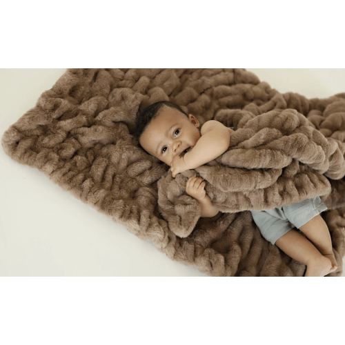 Hugs Milk Chocolate Plush Blanket - Infant