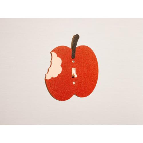 Apple Bite Light Switch Cover, Fall Harvest Wall Plate, Fruit Outlet Cover, Farmhouse Kitchen, Nursery Room Decor, Autumn Decor, Red Apple