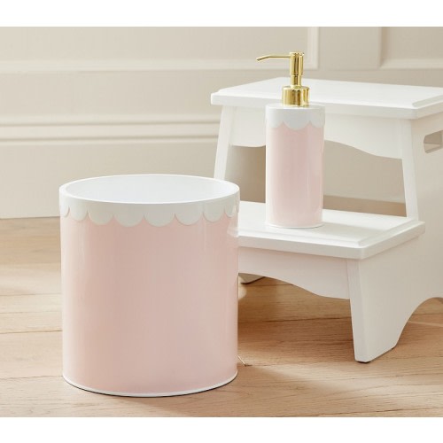 Pink Scalloped Bath Accessories