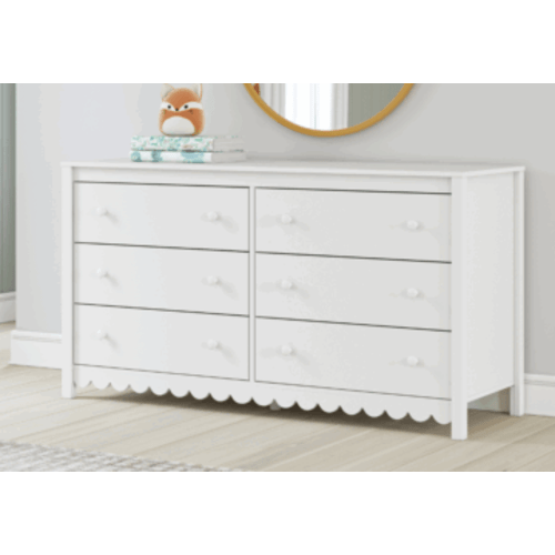 Hallityn White Six Drawer Dresser | Louisville Overstock Warehouse
