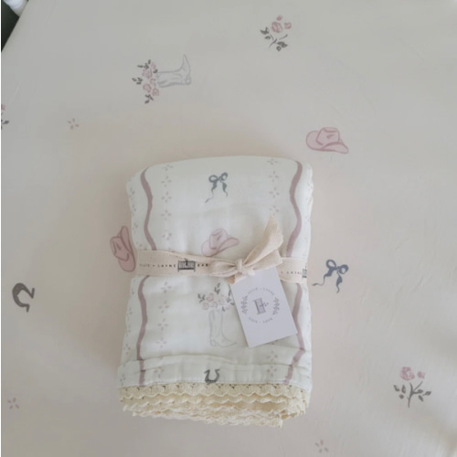 Vintage Country- Cowgirl Muslin Crib Sheet