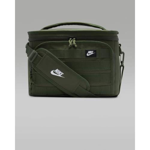 Nike Sportswear Plus Lunch Bag (9L). Nike.com