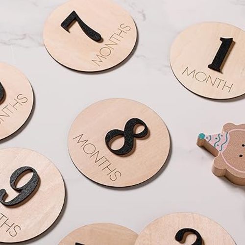Baby Milestone Sign, Wooden Monthly Milestone, 3D Newborn Photography Props (Black Number)