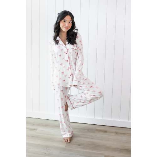 Long-Sleeved Women's Pajama Set in Bow