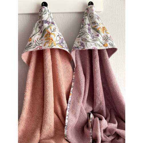 Pink Hooded bath towel for babies, Purple floral frottee towel, Kapuzenhandtuch , Baby Badetuch