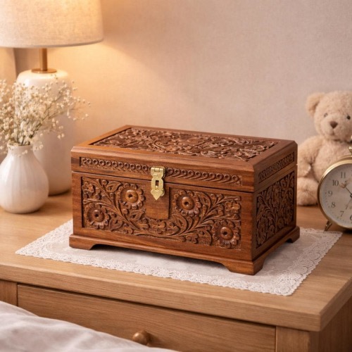 Babies' Keepsake Wooden Organizer Trunk: Memory Box Gift For New Parents And New Born