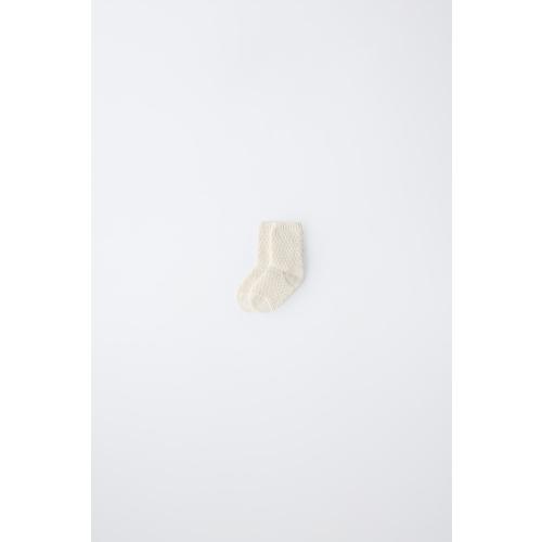 COTTON SILK TEXTURED SOCKS - Ecru | ZARA United States