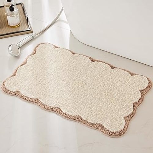 Luxury Microfiber Bathroom Rugs, Beige Sand Scalloped Bath Rug Boho Farmhouse Cute Aesthetic Preppy Bath Mat for Bathroom, Tub, Floor Carpet, Sink, Shower, Anti Slip, Absorbent, 32x20
