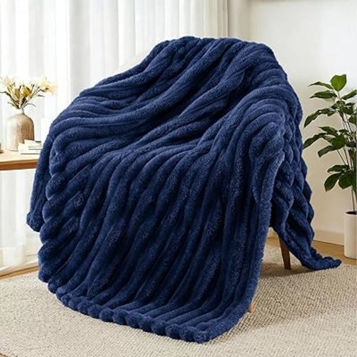 Exclusivo Mezcla Striped Fleece Throw Blanket for Couch, Sofa, Navy Blue