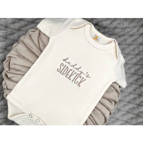 Embroidered Daddy’s Sidekick Bodysuit • Father’s Day • Gift for Dad • Pregnancy Announcement to daddy Bodysuit • Daddy’s bestie Bodysuit