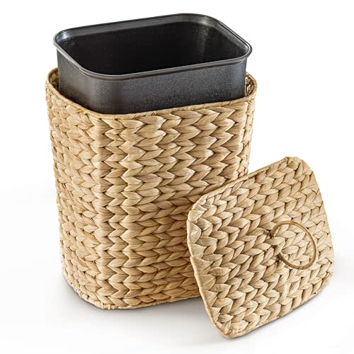 BLUEWEST 2.6 Gallon Wicker Bathroom Trash Can with Lid, Handwoven Rattan | No Assembly; Woven Decorative Wastebasket with Removable Plastic Inner Bin for Bathrooms, Bedrooms, Offices or Kitchens.