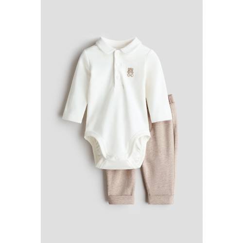 2-PIECE EMBROIDERED-MOTIF SET