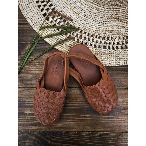 The Woven Sandal – The Simple Folk