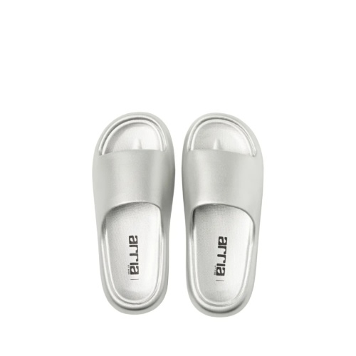 Arria Chrome Cloud Slipper – Lightweight Cushioned Slides, Anti-Slip, – Ivy Beauty