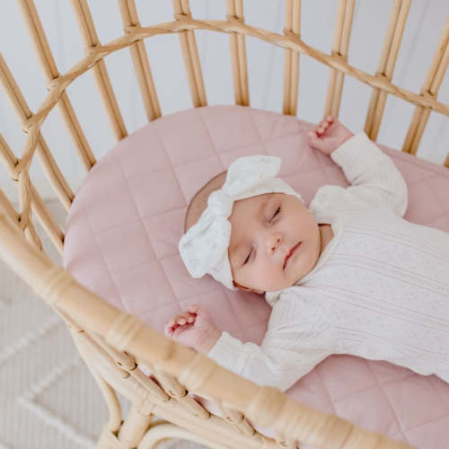 Small Oval/Moses Fitted Waterproof Sheet | Lullaby Pink