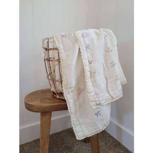 Vintage Country-Cowgirl QUILTED 6 Layer Gauze Blanket