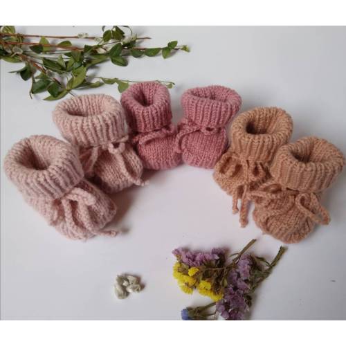 Hand knitted baby booties, Baby gift, Knit Baby clothes, Unisex booties, Baby socks, Slippers from old pink, light pink, apricot color wool