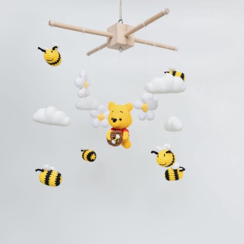 Winnie the Pooh mobile, Pooh bear with bee mobile, Crochet nursery mobile ,Honey bee Flying mobile ,Baby shower gift, flower mobile