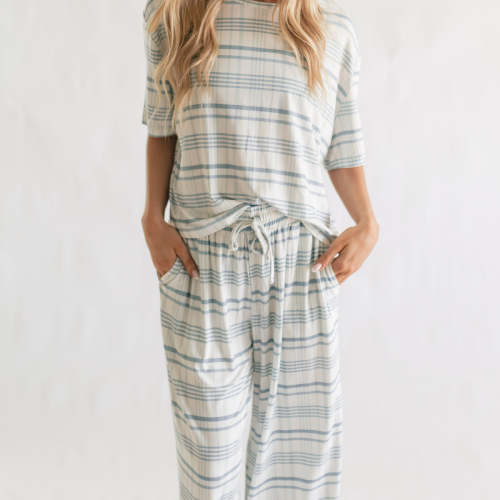Women's T-Shirt and Pants Set in Blue Plaid