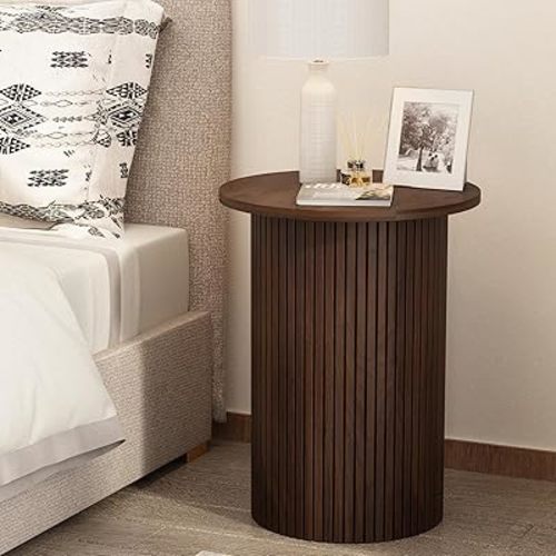 Wnutrees Round Fluted End Table, Small Accent Pedestal Side Table, Wood Fluted Nightstand Bedside Table for Living Room, Bedroom, Handcrafted Finish, Brown