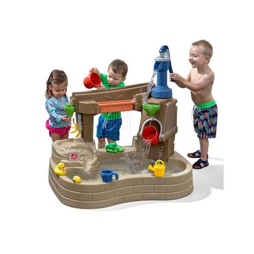 Pump & Splash Discovery Pond™ from Step2
