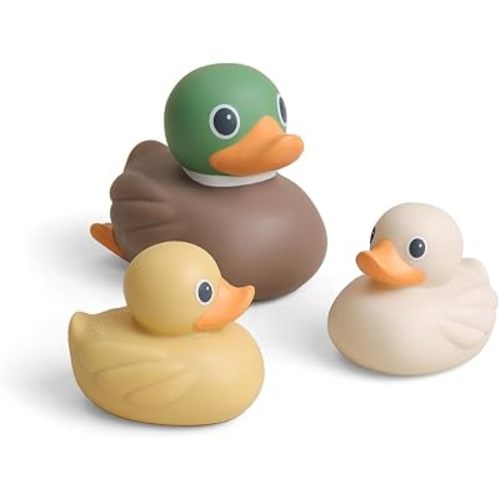 Itzy Ritzy Ducky Family – 3-Piece Floating Bath Toy Set with Watertight Design – Soft, Squeezable Ducks Designed for Ages 6 Months and Up (Mallard)