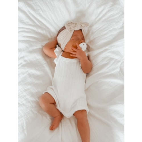 KNOT BOW CABLE KNIT HEADBAND - WHEAT