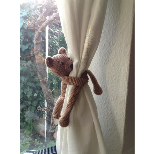 Bear curtain tie back (single), nursery curtain tie back, animal tie back, nursery decoration, new baby gift, baby shower gift, curtain tie