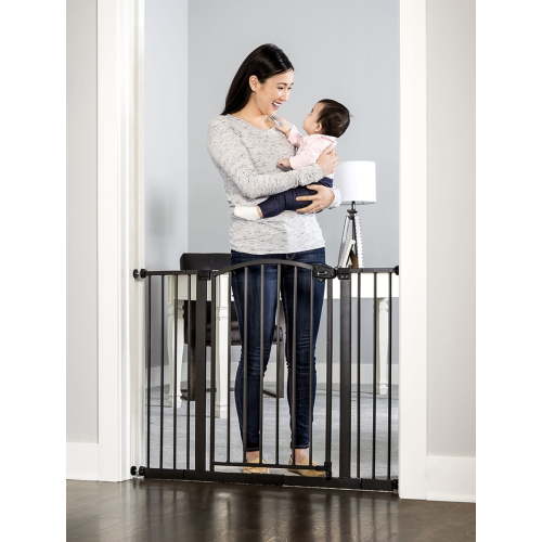 Regalo Extra Wide Arched Décor Baby Safety Gate, Bronze, Ages 6-24 Months, Fits Openings 29-35in