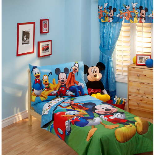 Disney - Mickey Mouse Playground Pals 4pc Toddler Bedding Set