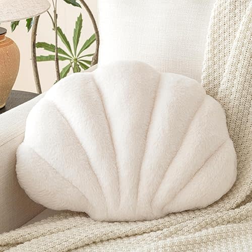 Shell Pillow, Seashell Throw Pillow with Soft Rabbit Plush for Couch Bed, Shell Shaped Decorative Ocean Pillow Stylish Beach Cushion Room Decor Aesthetic for Bedroom Livingroom